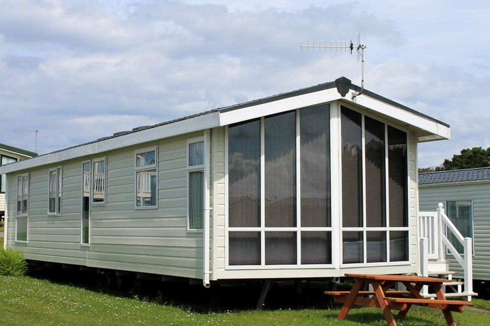 Pros and cons of owning a pre-owned mobile home