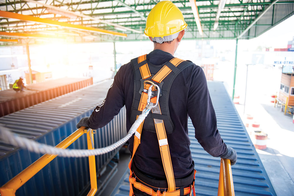 Top 4 safety harness manufacturers