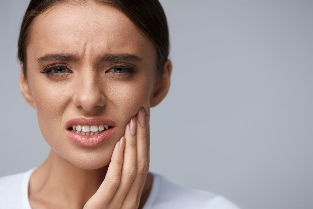 Home Remedies To Treat Gum Pain And Toothache