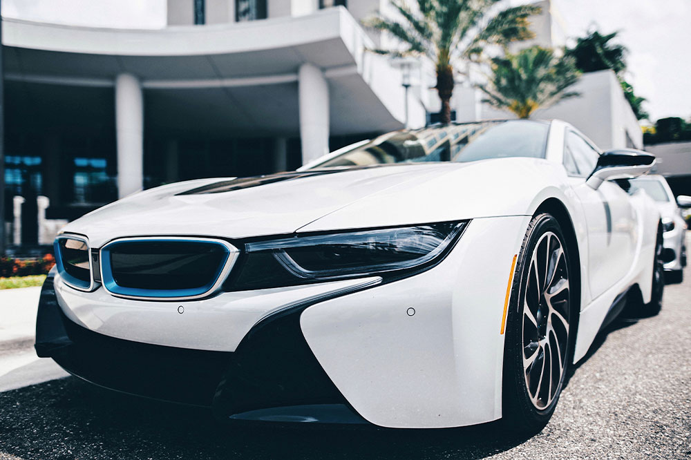 5 Reasons to Buy the BMW i8